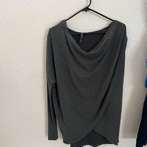 Athleta Purana Wrap Sweatshirt
charcoal grey Extra Small